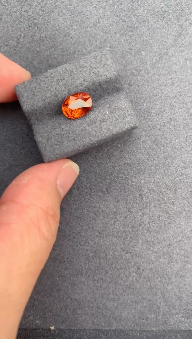 【闪购商品】石榴石（芬达石）裸石未镶嵌2.5ct芬达