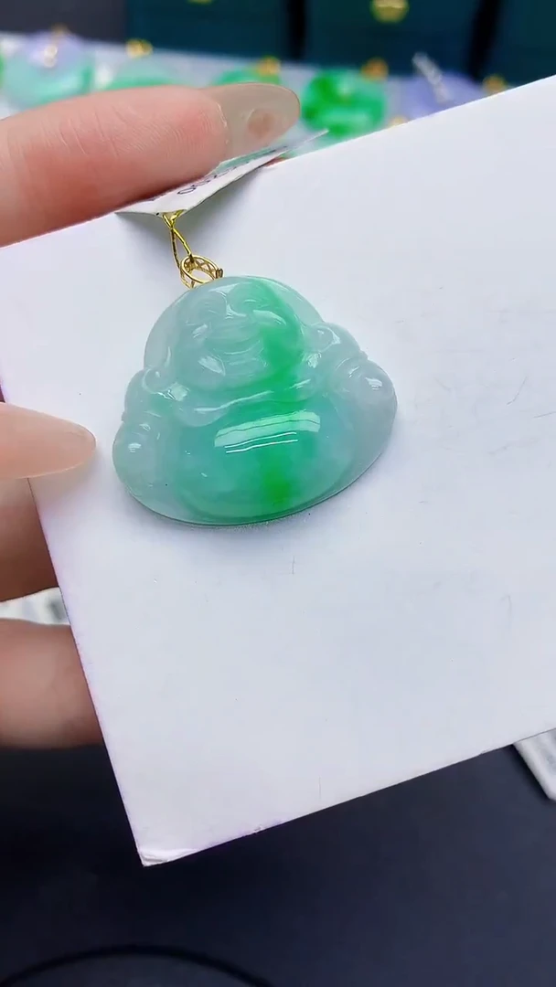 颈饰18K金镶嵌翡翠缅甸天然翡翠A货