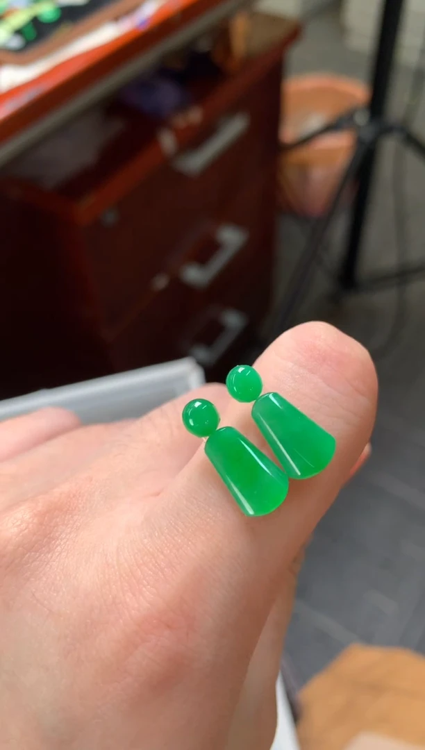 未镶嵌定制翡翠裸玉