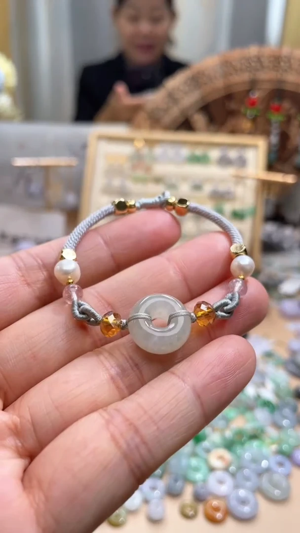 【闪购商品】翡翠颈饰未镶嵌甜甜圈手绳
