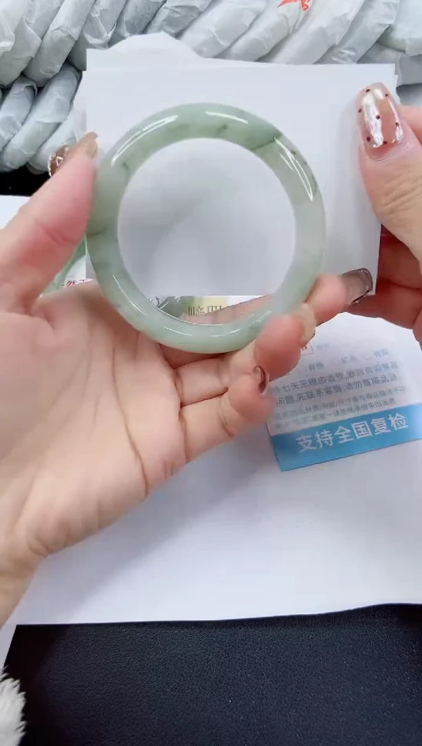 【闪购商品】石英质玉手镯未镶嵌289