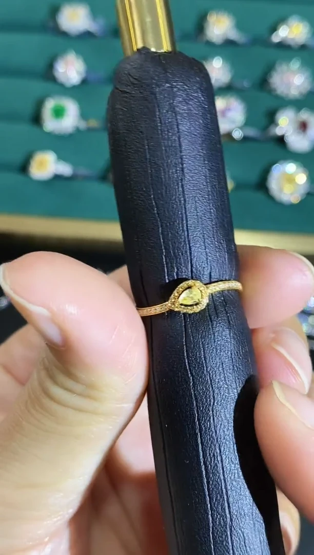 18K金镶嵌戒指钻石16