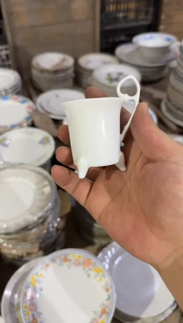摆件纯白三足杯微瑕请慎拍