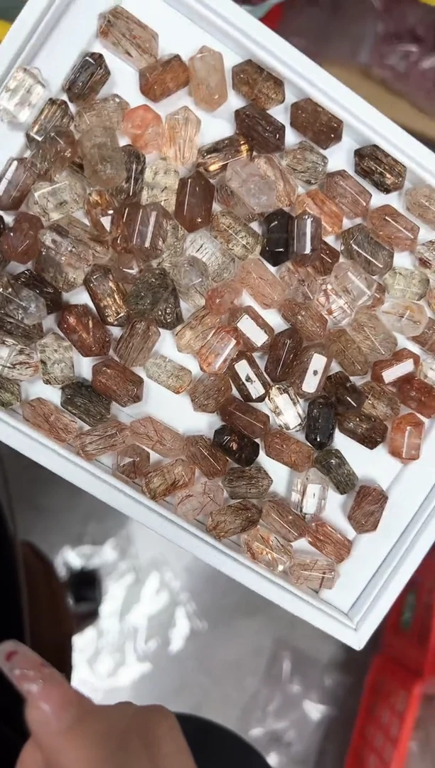 【闪购商品】水晶配件未镶嵌32i多样性发其一/1个默认微瑕