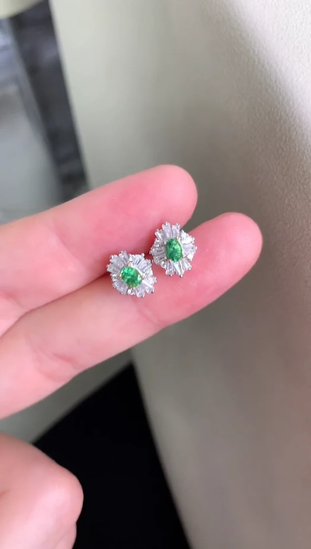 银S925镶嵌耳饰石榴石（沙弗莱）耳饰