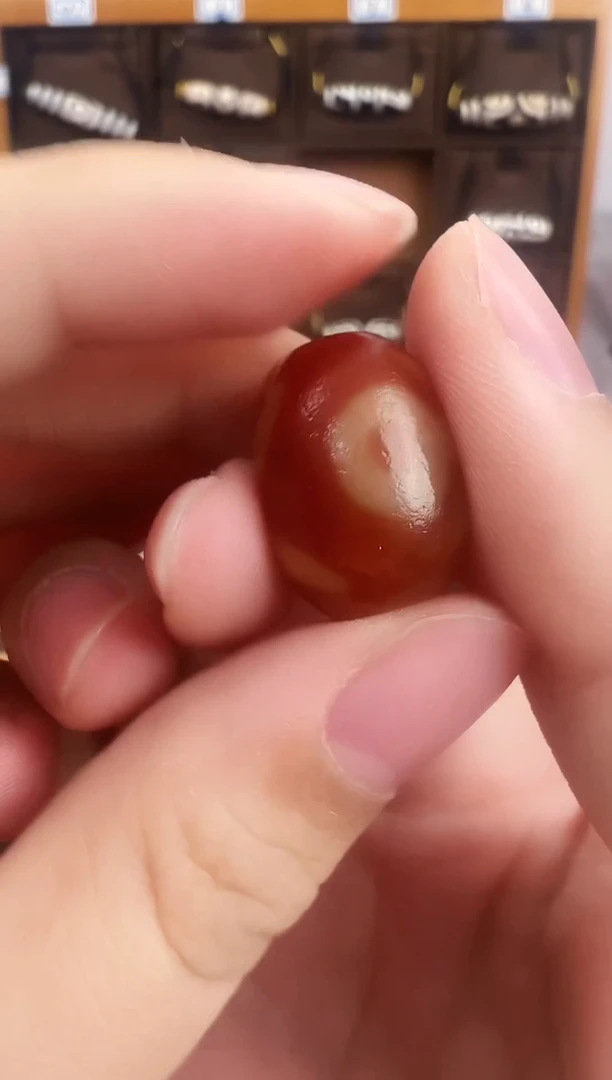 玛瑙/玉髓（覆膜）颈饰未镶嵌172.（微瑕）