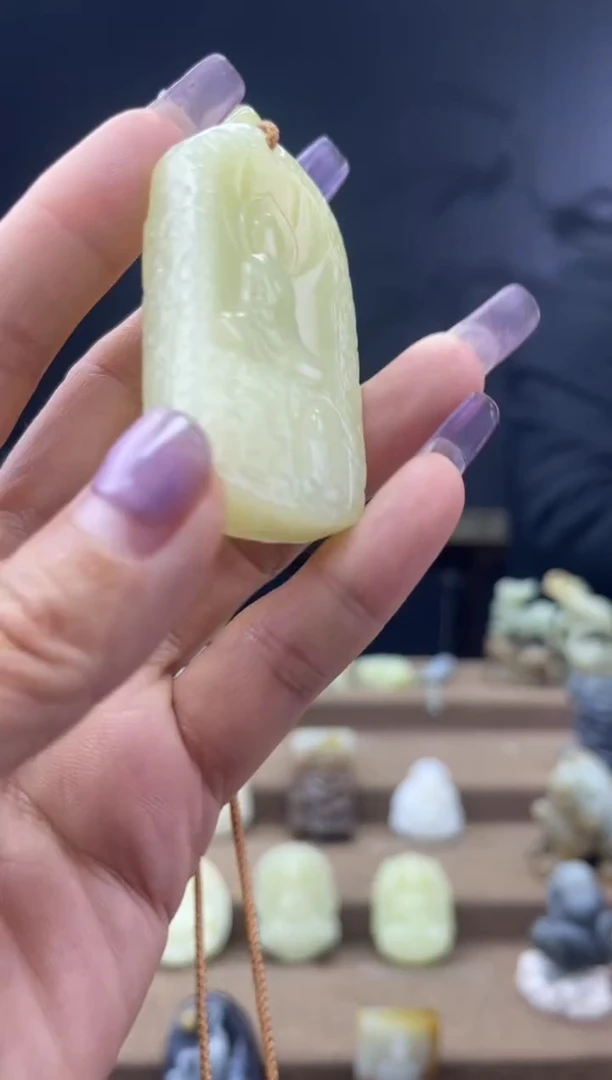 颈饰未镶嵌和田玉1