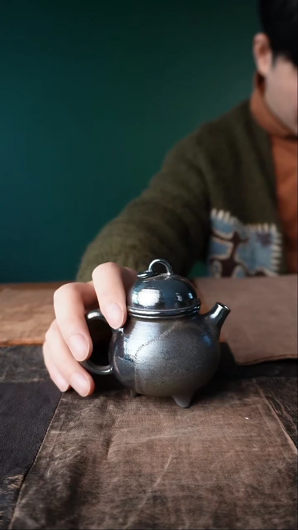 三盉壶精品环环相扣件