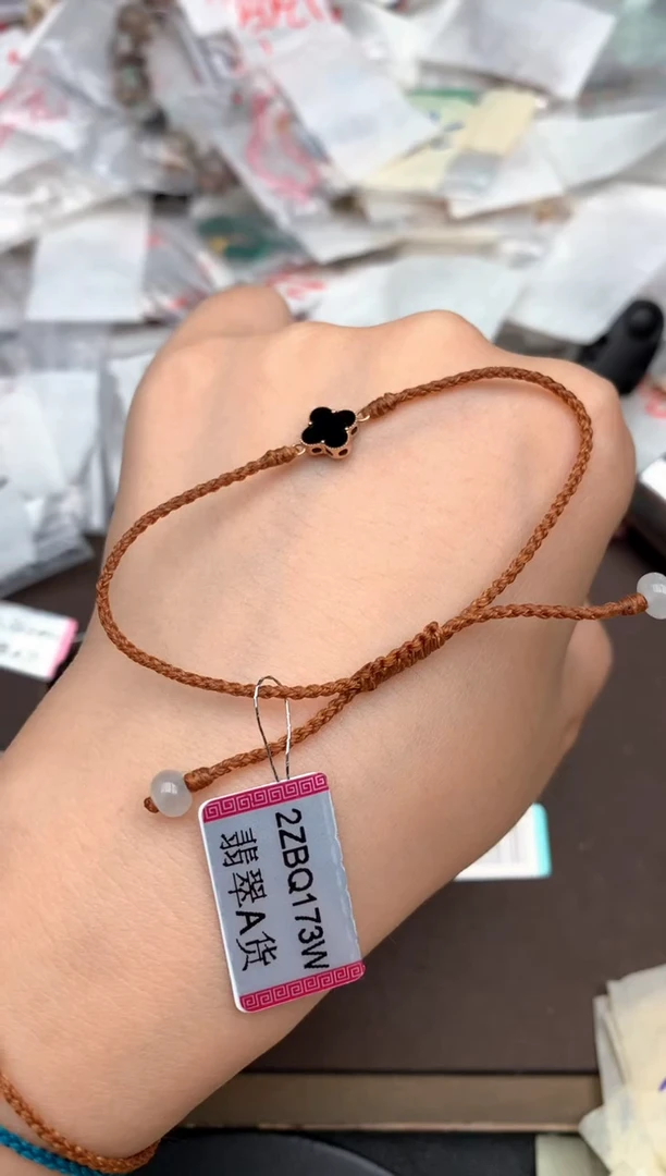 18K金镶嵌挂件翡翠?****?一