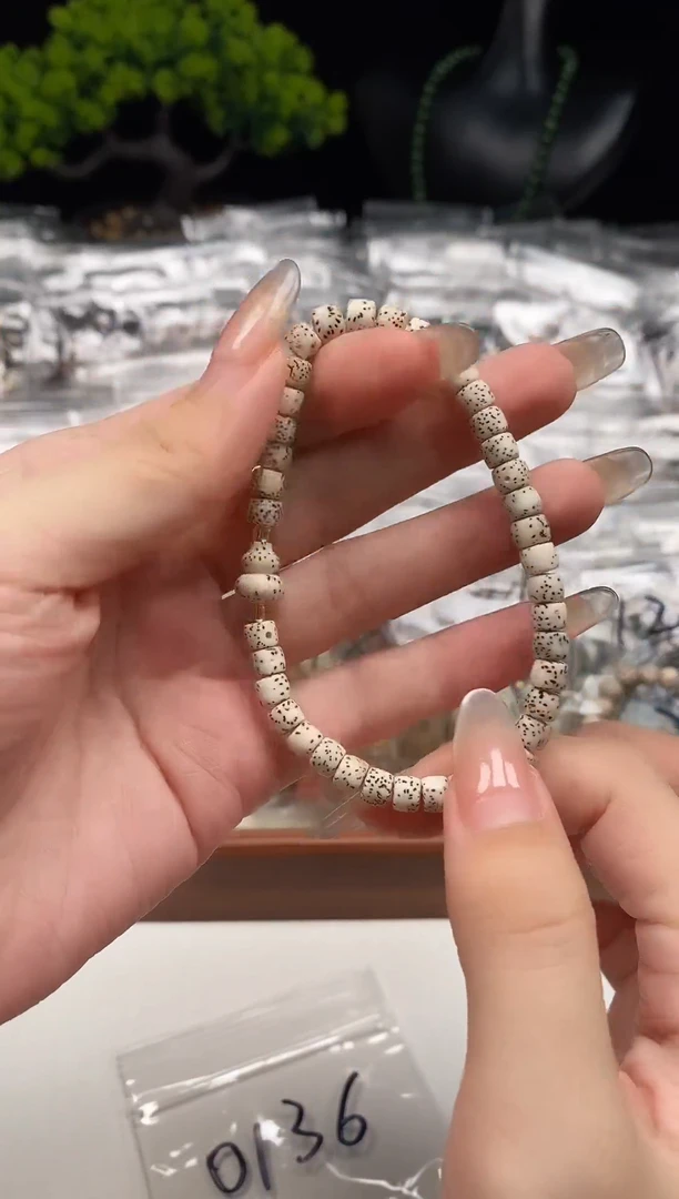 白玉菩提手串0136