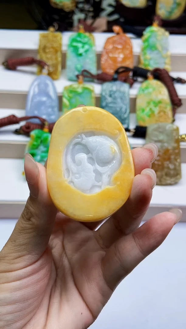 颈饰未镶嵌翡翠翡翠A货