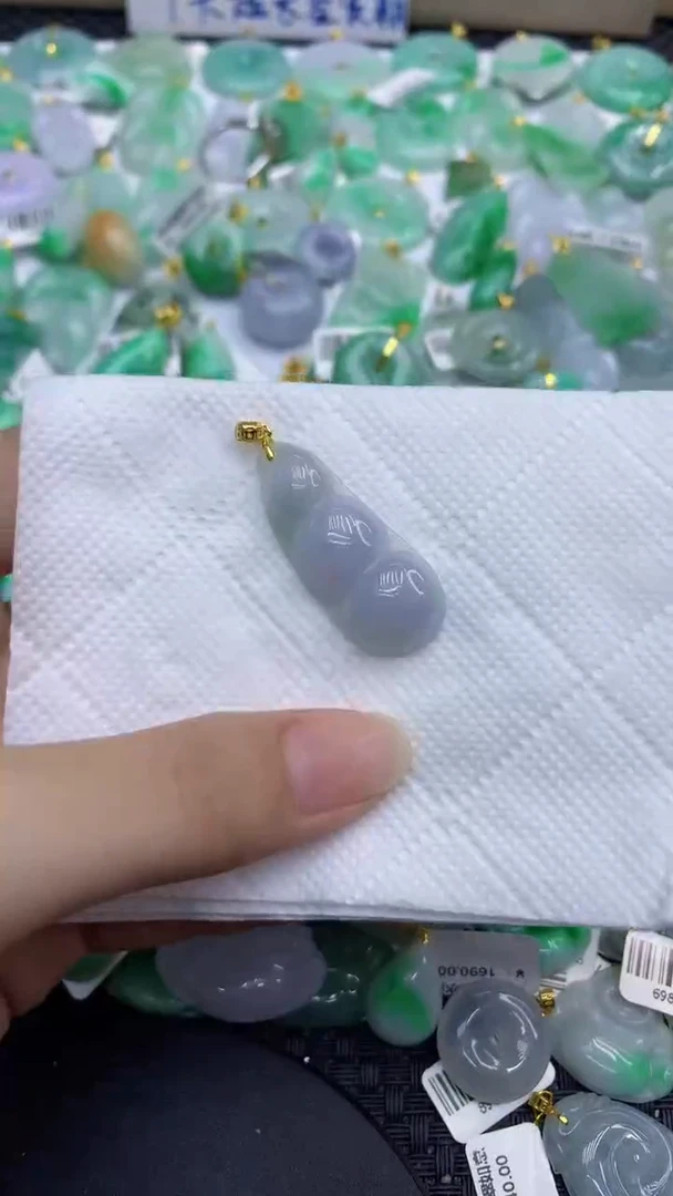 颈饰未镶嵌翡翠天然缅甸翡翠A货