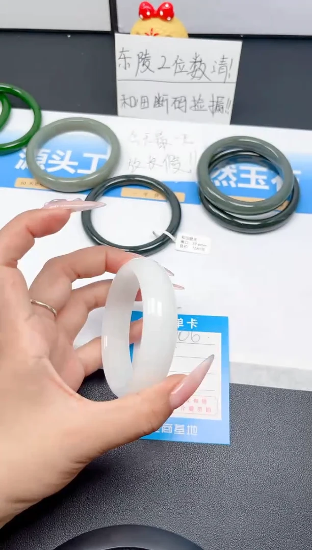 和田玉手镯未镶嵌106-宽胎白玉60