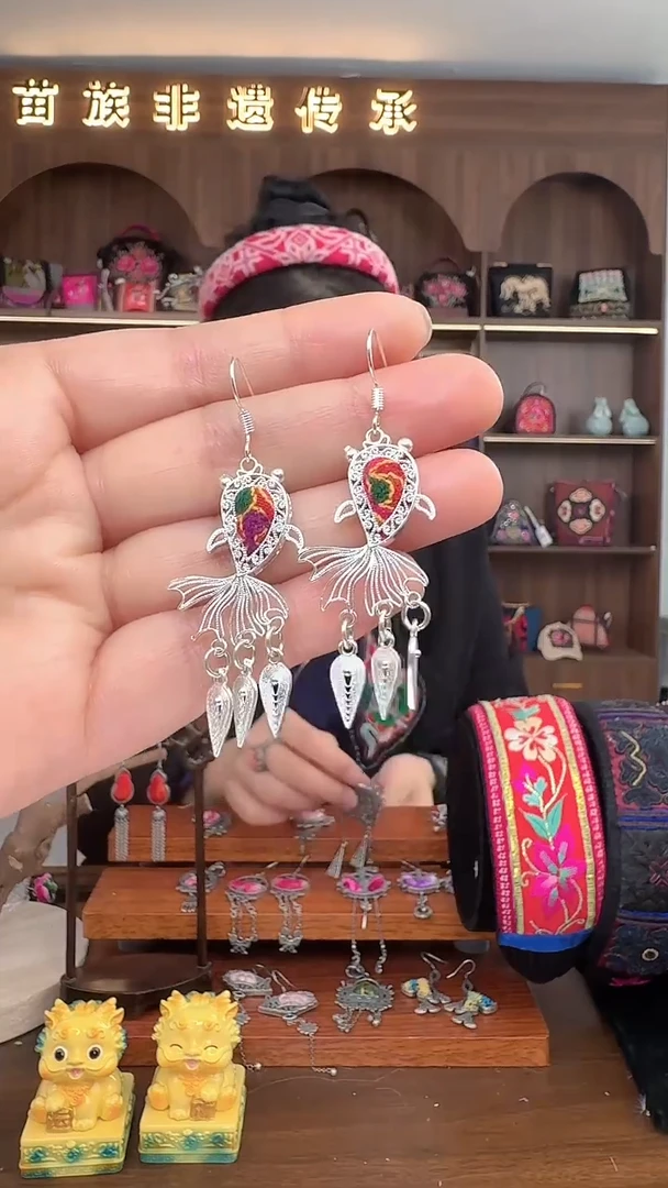 【闪购商品】织绣扶光苗绣传承24