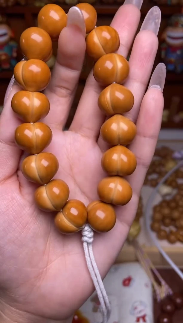 手串猴头核桃16+高定玻璃底柯基屁桃手持