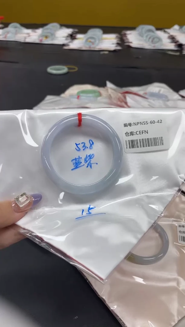 未镶嵌手镯翡翠翡翠手镯