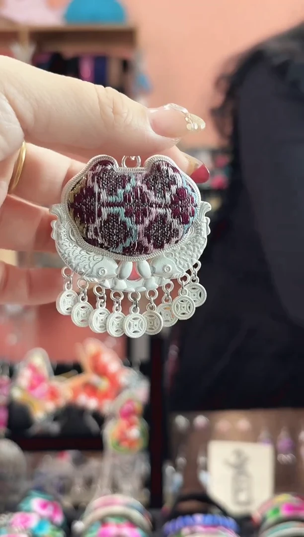 织绣艺枝独绣手工饰品6