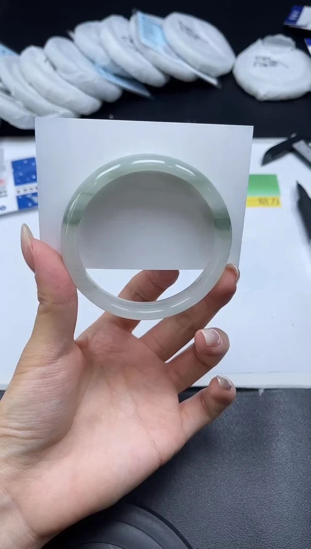 未镶嵌手镯石英质玉146