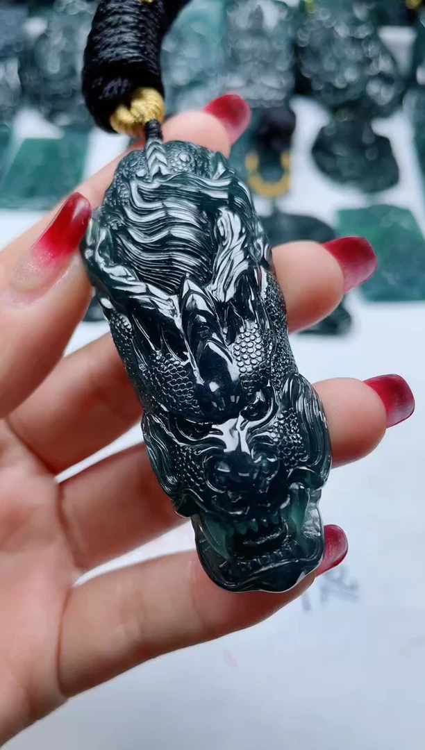 【闪购商品】翡翠颈饰未镶嵌           