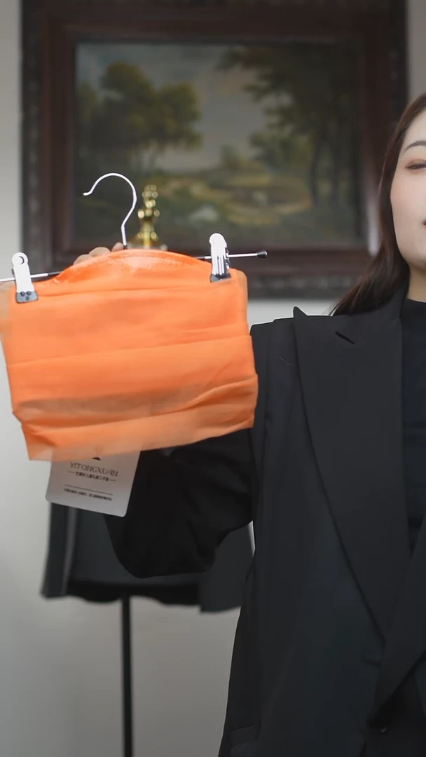 摆***忆120码橙色抹胸艺桐轩儿童潮服