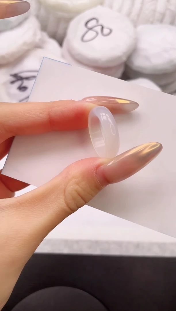 【闪购商品】石英质玉手镯未镶嵌素圈戒指白