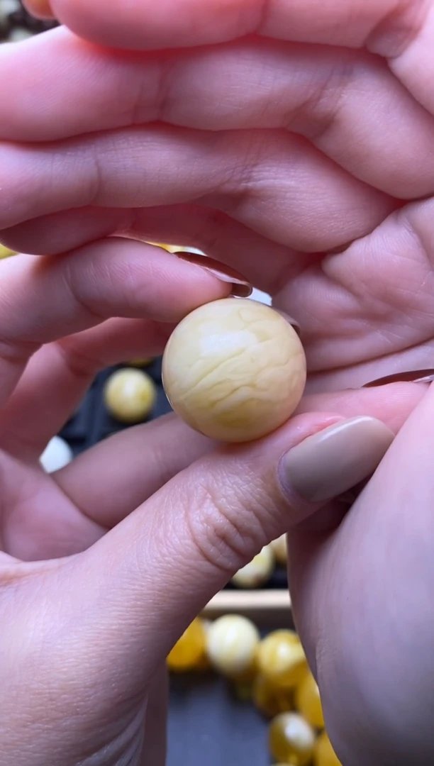 【闪购商品】琥珀裸石未镶嵌 大小姐珠宝严选109