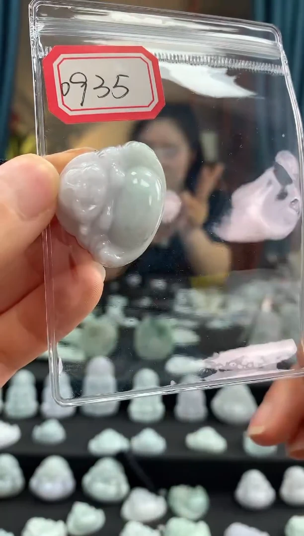 翡翠未镶嵌颈饰佛公 0935瑕疵慎拍