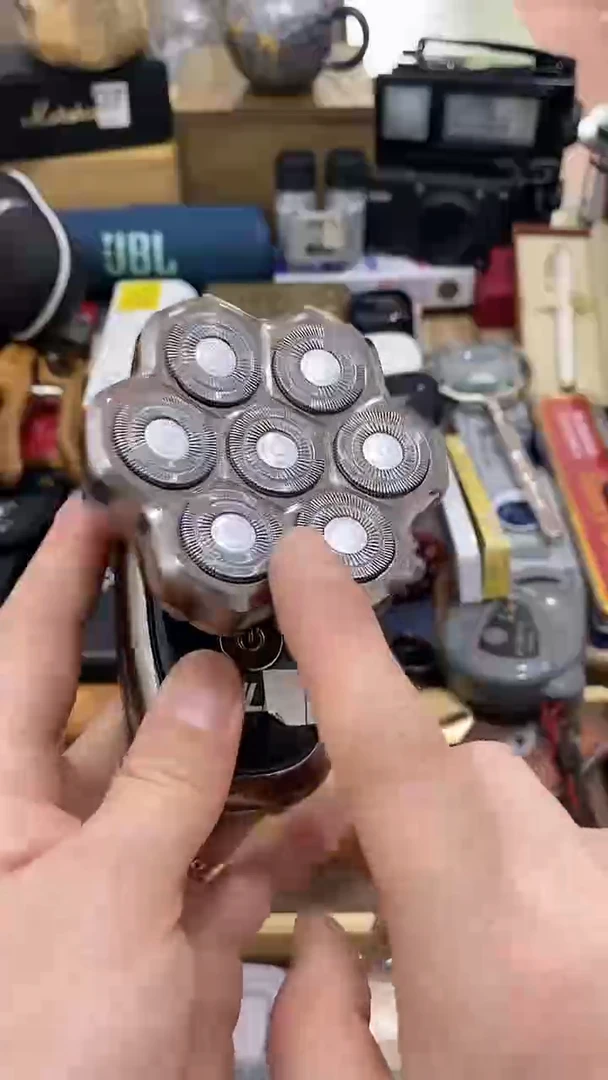 瓷片闪购商品  如图所示