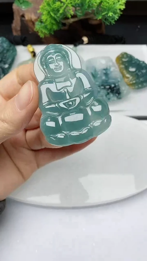 【闪购商品】翡翠颈饰未镶嵌