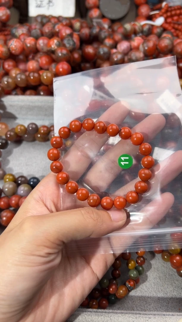 南红玛瑙手串未镶嵌8+