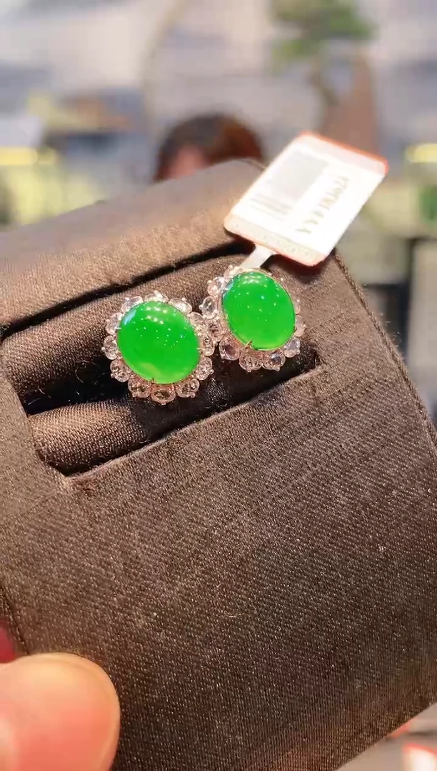 翡翠18K金镶嵌颈饰天然A货翡翠A75耳钉