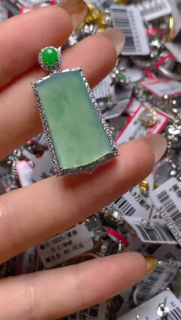 银S925镶嵌戒指翡翠百内无证书