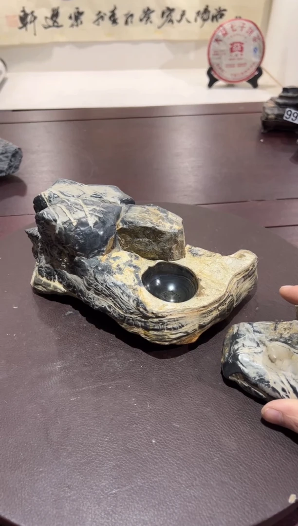 军意境典雅砚台烟缸摆件