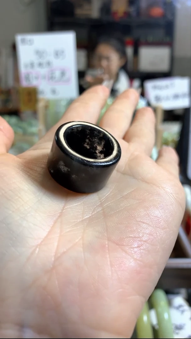 未镶嵌岫玉手镯20