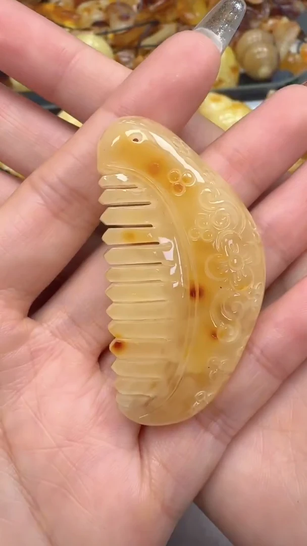 裸石琥珀未镶嵌如图
