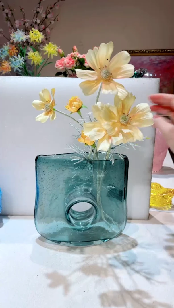 【闪购商品】琉璃手工艺品灰色带洞花瓶+1只太阳花   微瑕