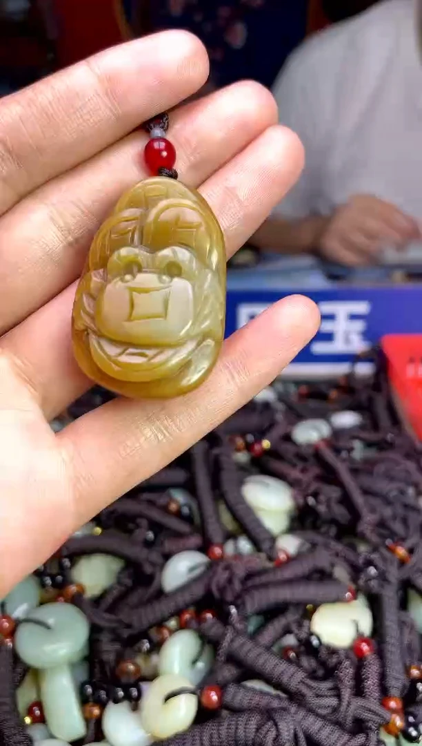 未镶嵌和田玉挂件1