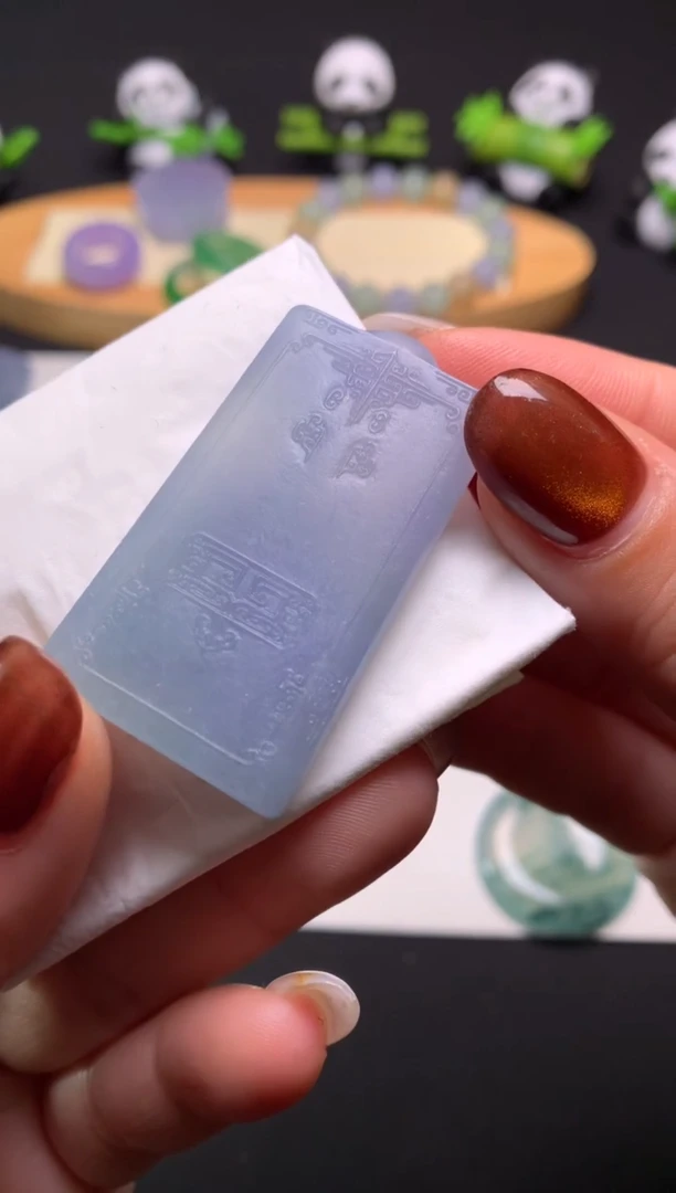 未镶嵌定制翡翠尺寸45.9*25.9*5.8