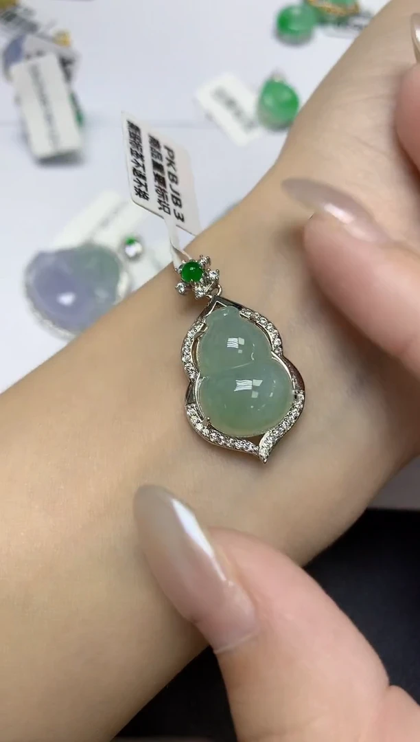 颈饰未镶嵌翡翠天然缅甸翡翠A货多样性发一件