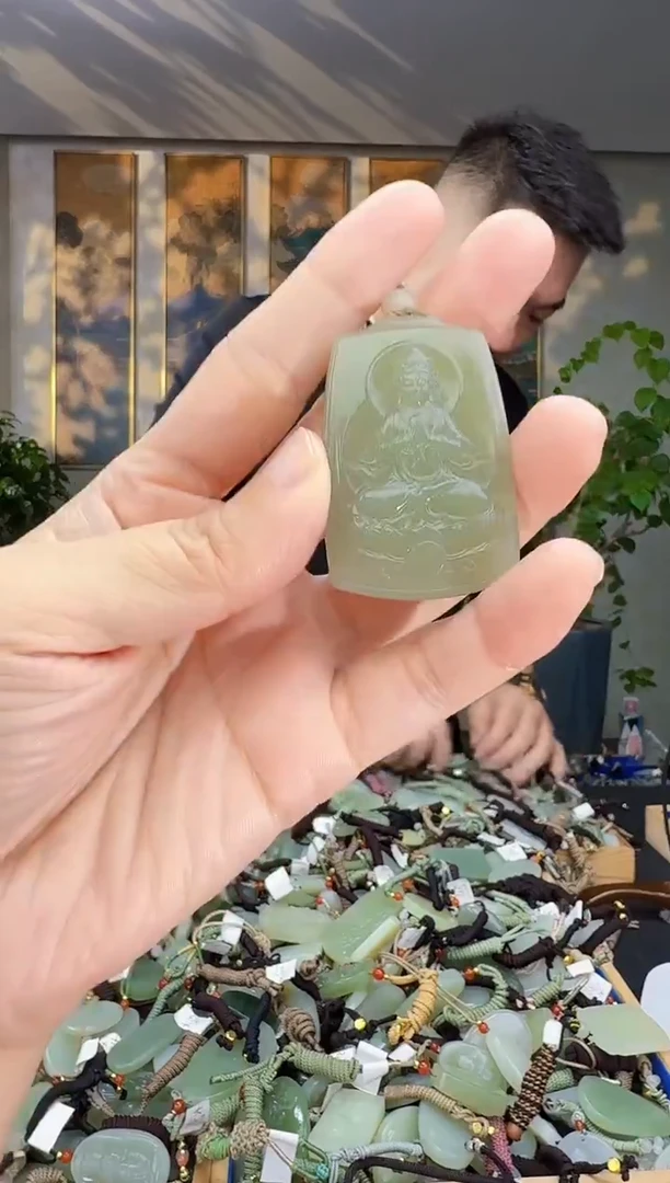 未镶嵌和田玉挂件拍一发一