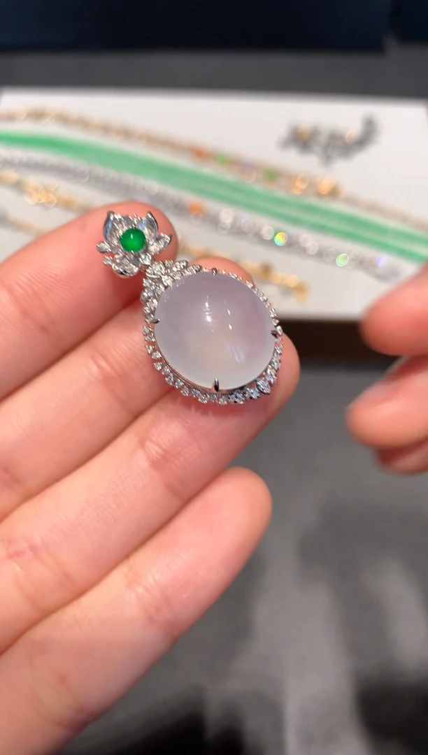 【闪购商品】翡翠吊坠(不含链)18K金镶嵌A126-5980