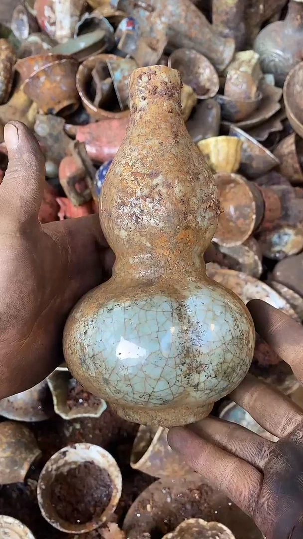 摆件瓷梨**伟瓷器瓷器瓷器瓷器