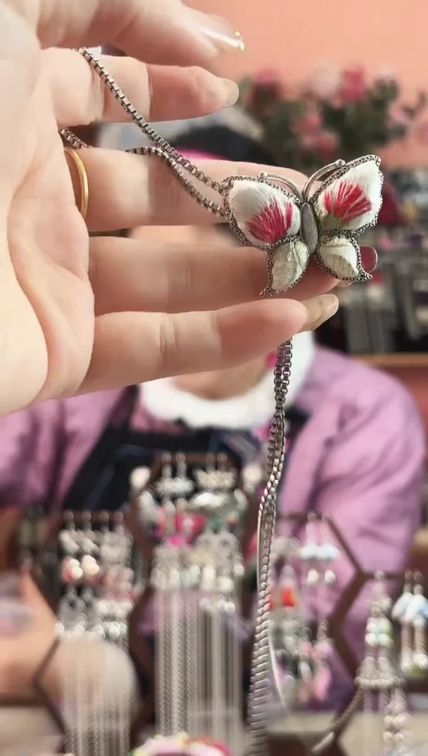 艺枝独绣手工饰品338
