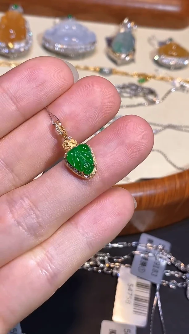 翡翠18K金镶嵌吊坠(不含链)吊坠