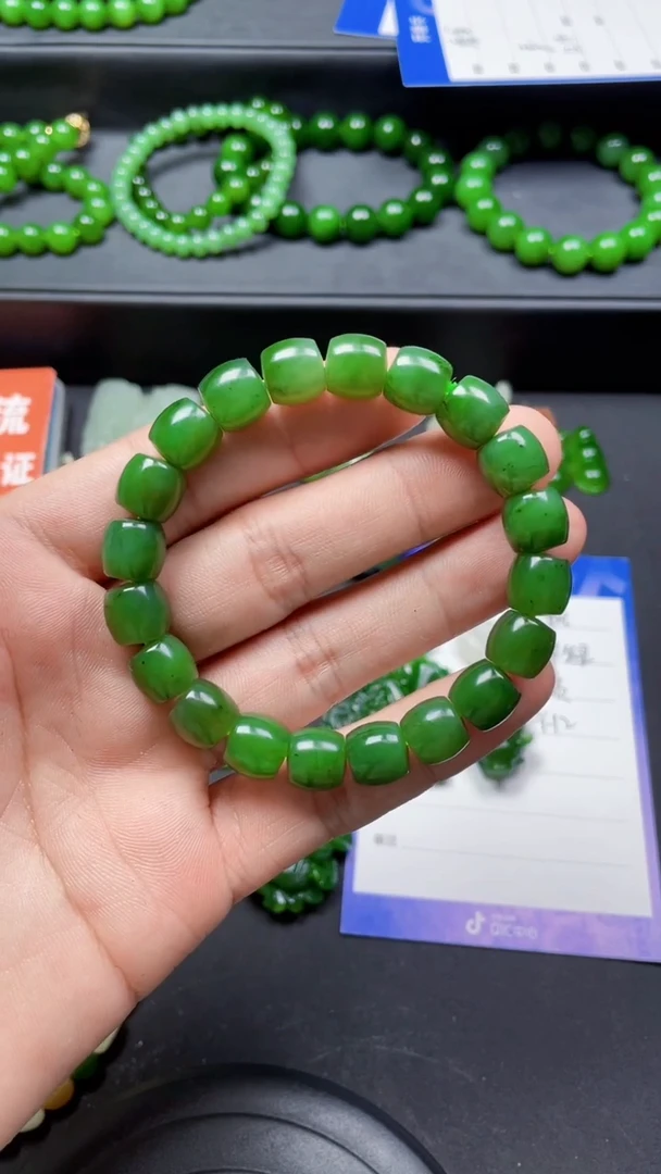 颈饰未镶嵌和田玉f62