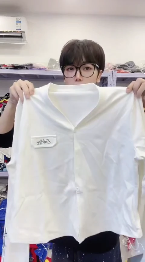 闪电购精品女装86 XL瑕