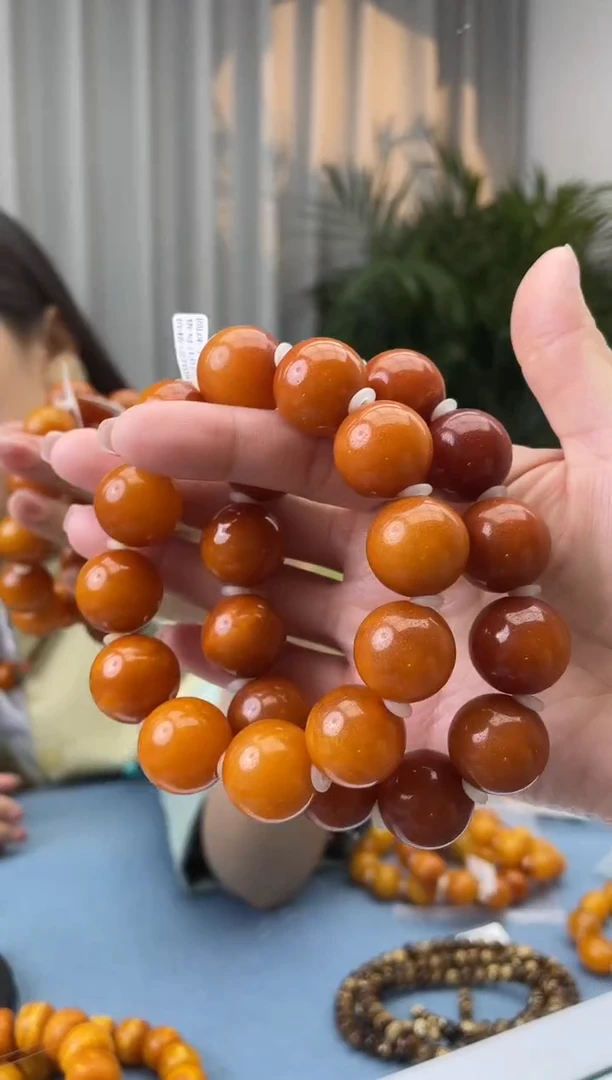 【闪购商品】蜜蜡珠宝奇石未镶嵌假一罚十，多样性发一件048.18