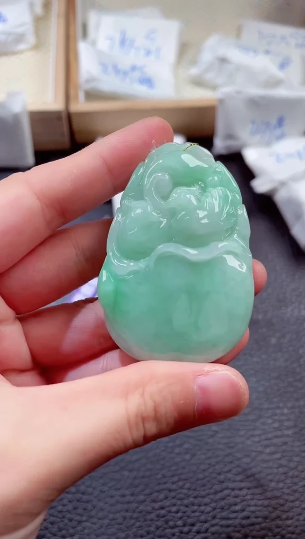 翡翠未镶嵌颈饰00008588