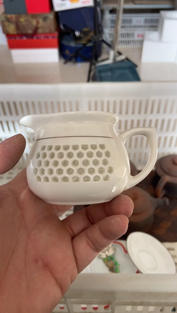 无运费险有瑕疵的摄影的产品有使用过的痕迹有点脏介意勿拍
