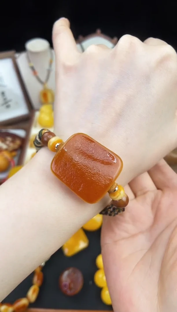 琥珀未镶嵌珠宝奇石柒月